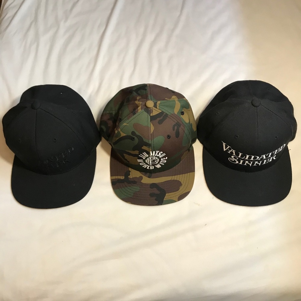 3 SNAP BACK HATS | FAIRLY NEW | ALL FOR $ 30